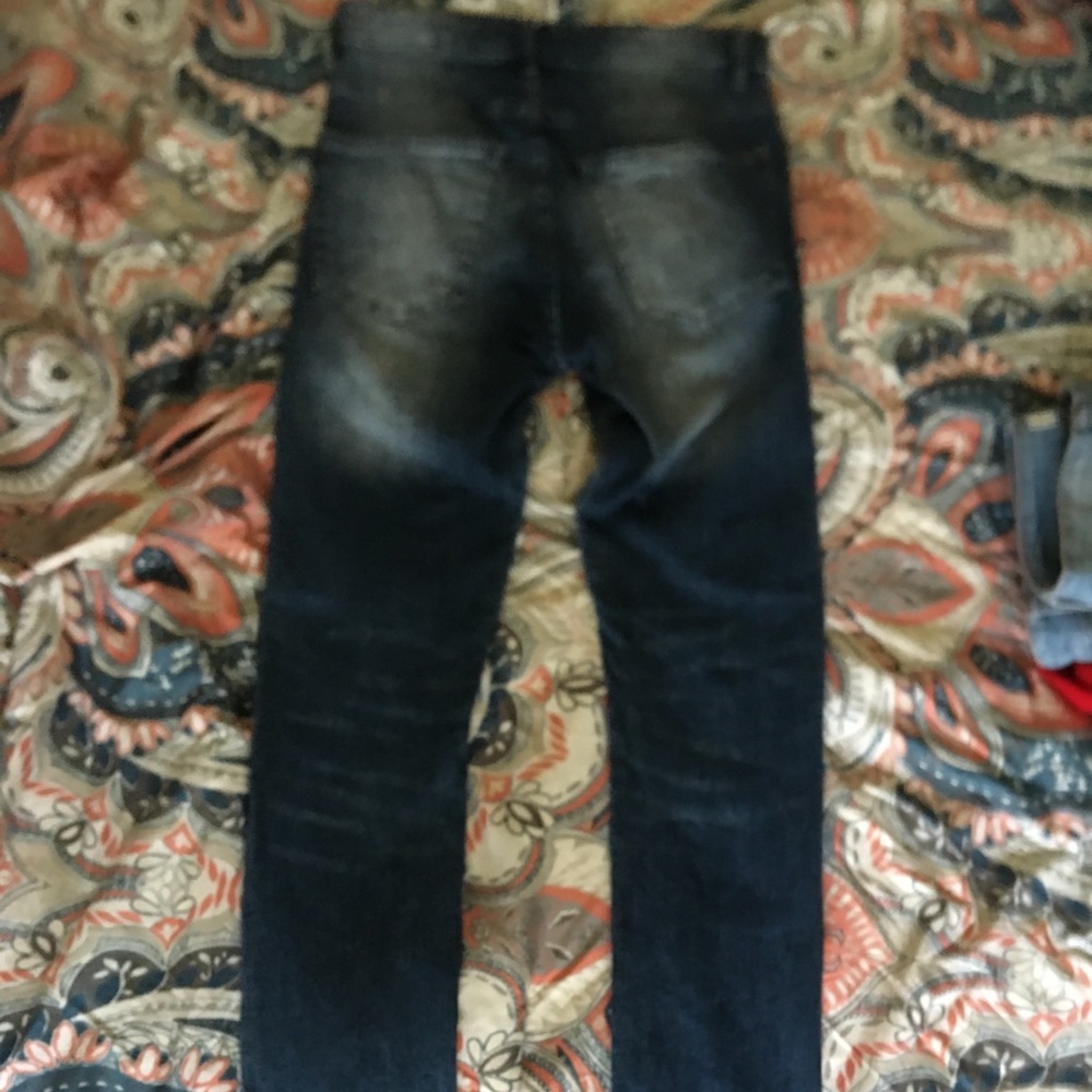 Men’s H & M Jeans (IPhone camera is bad)